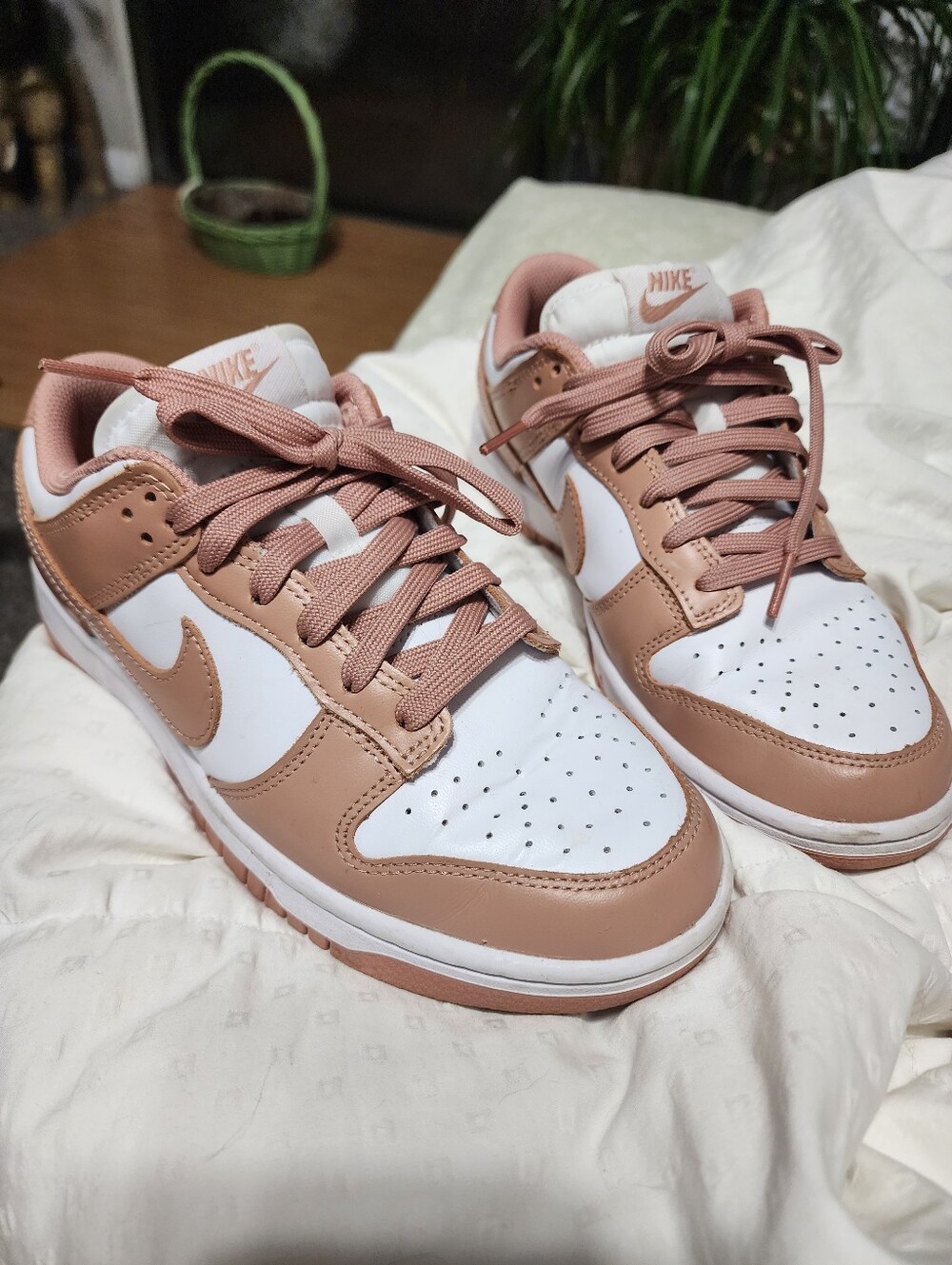 Nike Dunks: Rose Whisper
